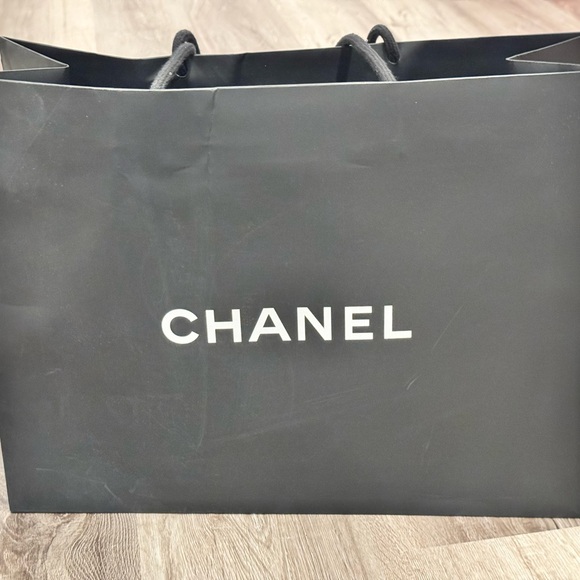 Chanel Box, Large - Picture 11 of 11